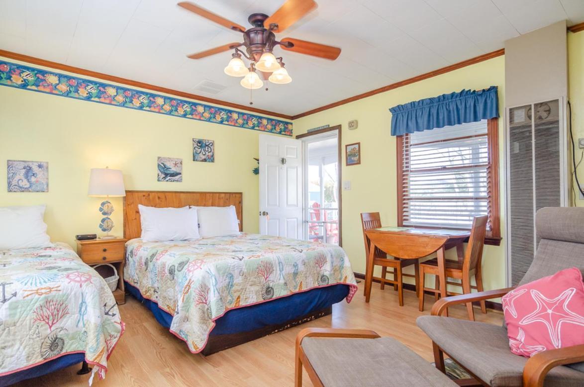 The Pelican Hidden Treasure Inn Room 2 By Bryant Real Estate Kure Beach Exterior photo