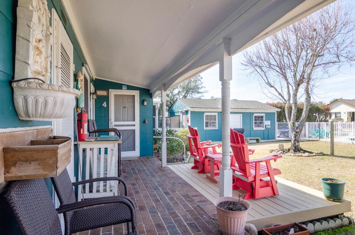 The Pelican Hidden Treasure Inn Room 2 By Bryant Real Estate Kure Beach Exterior photo